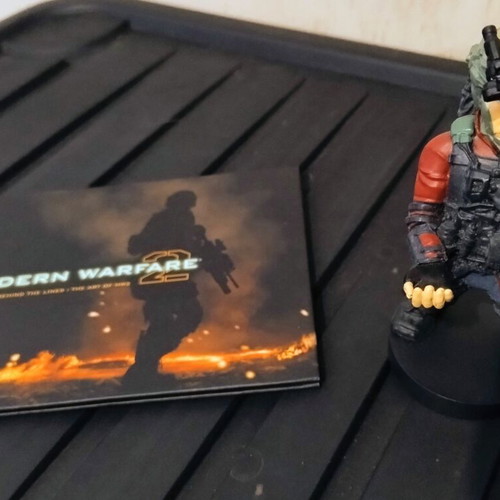 Call of Duty set for Xbox 360 used with 4 steelbooks and accessories