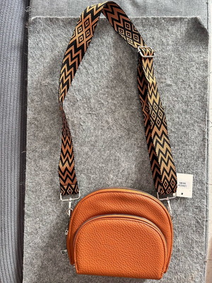 Crossbody bag tan new