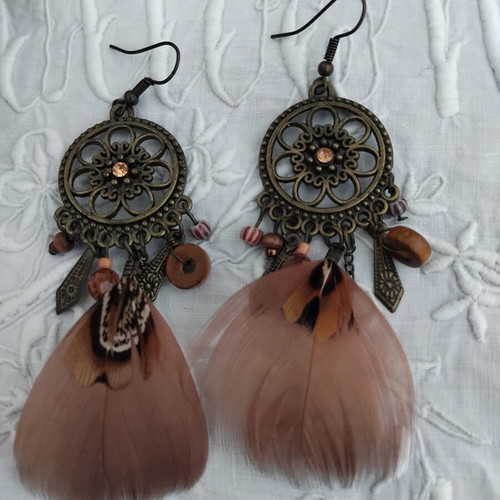 Set of 3 bohemian and ethnic style dangling earrings like new, multicolor