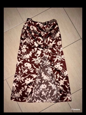 Zara flower satin skirt like new, size S, red