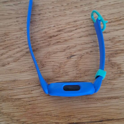 Fitbit Ace 3 smartwatch activity tracker like new for kids 6+