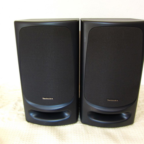 Technics SB-CH404 floor speakers like new
