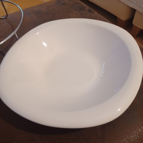 Serving Platter with Base like new, 35cm diameter