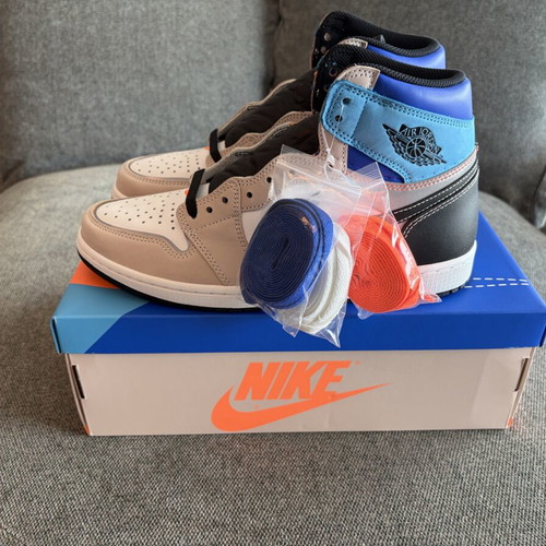 Jordan 1 Retro High OG Prototype sneakers size 44.5 new, multicolor
