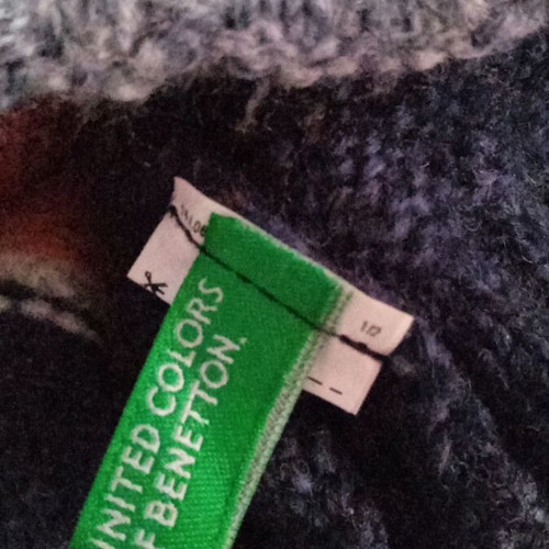 Benetton hat like new with colorful scarf gift size S