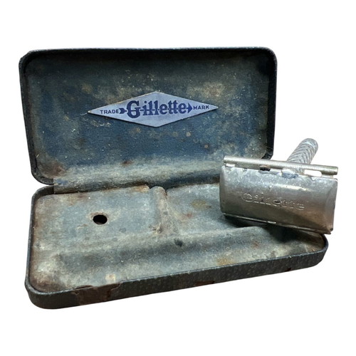 Vintage Gillette shaving set with box used