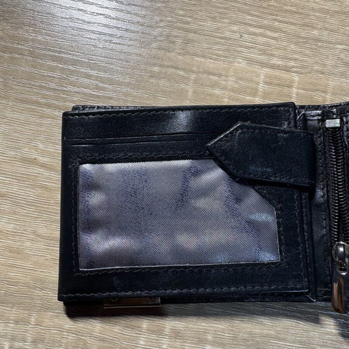 Leather wallet like new, black
