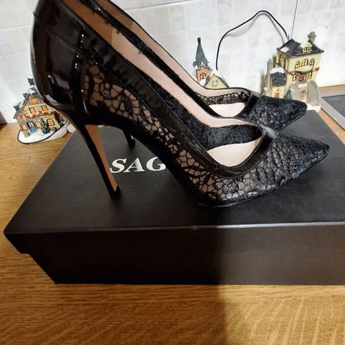 Sagiakos black pumps with lace and patent leather, like new, size 37, 10cm heel