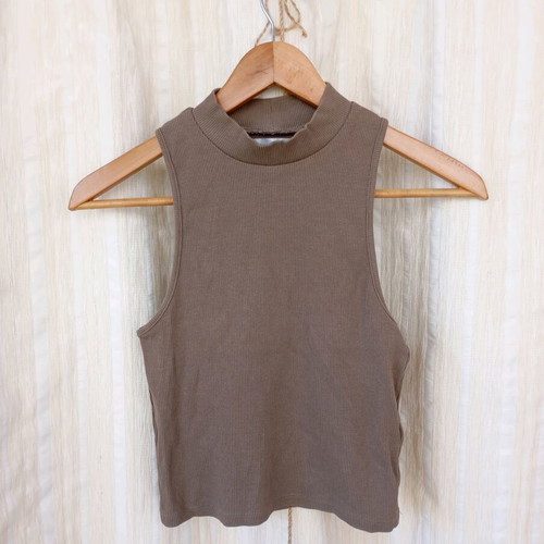 Pull & Bear brown top like new, size M, ribbed turtleneck texture