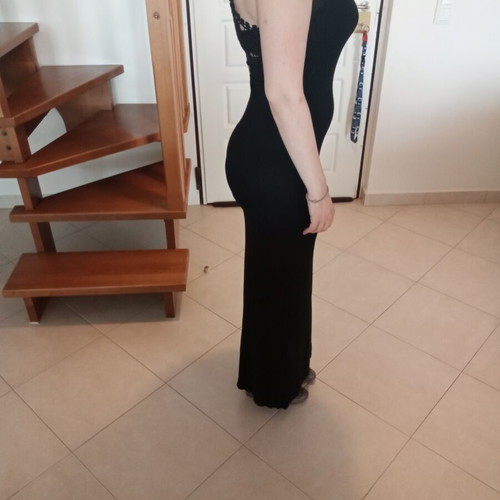 Long sleeveless dress with sporty embroidered back like new, black