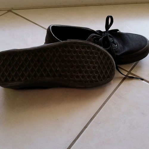 Vans kids shoes size 33-34 like new, black