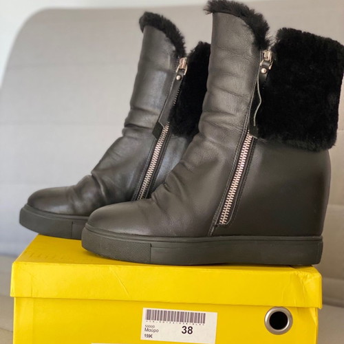 Classico leather fur boots like new, size 38, black