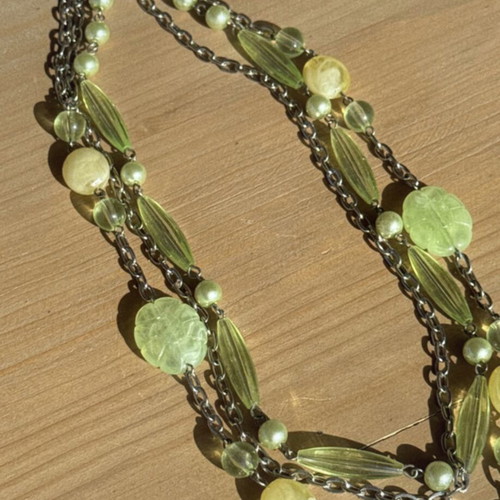 Necklace Fwo Bijou like new, green