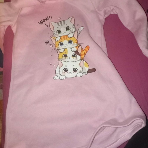 Children's long-sleeve tops like new for 4-5 years with cat design