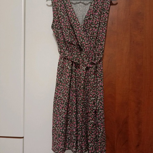 Floral dress like new, green with pink and white flowers, size S/M