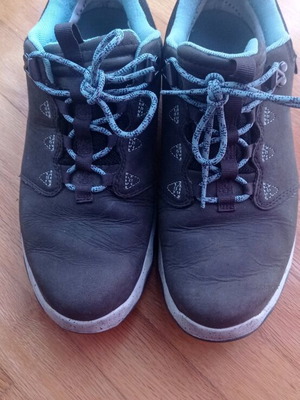Teva leather athletic shoes used, waterproof, size 40