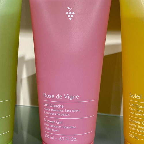 Caudalie shower gels new set of 4 x 200ml