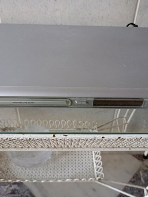 Philips DVP3010/02 DVD player used without remote