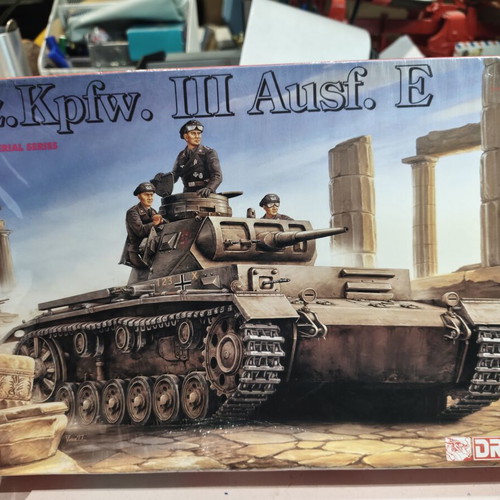 Pz.Kpfw III Ausf. E Dragon 1/35 model tank new, sealed