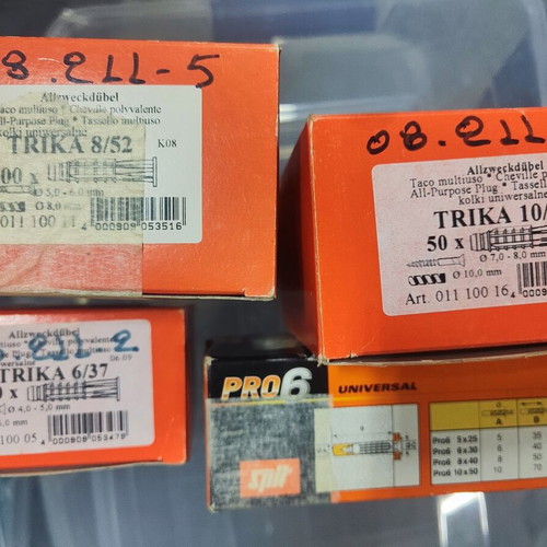 All-Purpose Plugs almost full, various sizes, like new