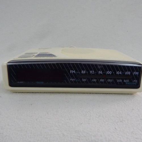 Philips AJ 3180 table clock radio used with alarm and FM-AM
