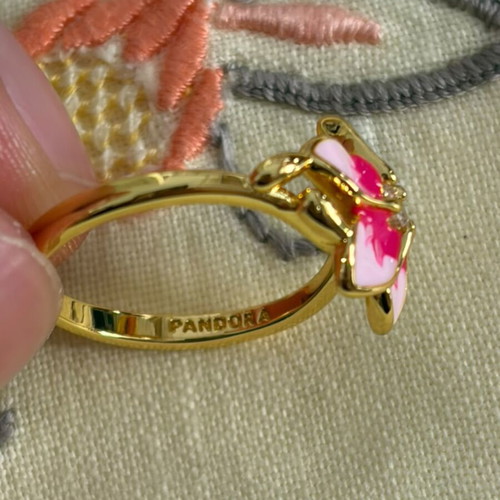 Pandora ring with Moana flower, size 52, unworn