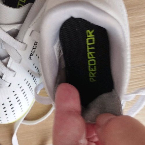 Adidas Predator kids football shoes size 28 like new, white