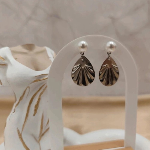 Steel earrings shell with pearl new, silver