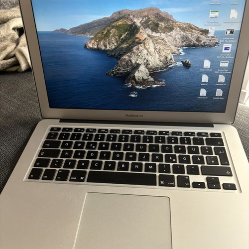 MacBook Air 13" 2015 used, 8GB RAM, 128GB SSD