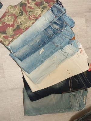 8 pants x-small and all 8 for 80€