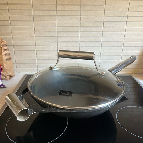 Fissler wok pan non-stick like new with lid and two handles