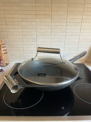 Fissler wok pan non-stick like new with lid and two handles