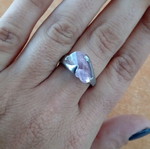 Ring with pink stone like new