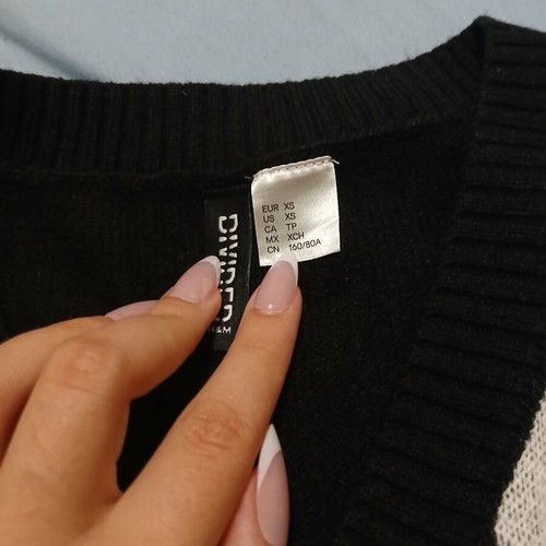Argyle Vest H&M like new, knit diamond pattern