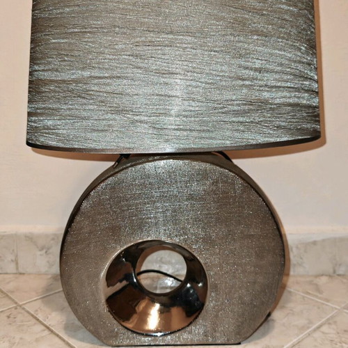 Table lamp used with silver shade