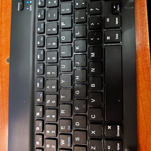 Bluetooth keyboard like new