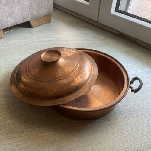 Copper vessel with lid and handles vintage, used, 1940-60