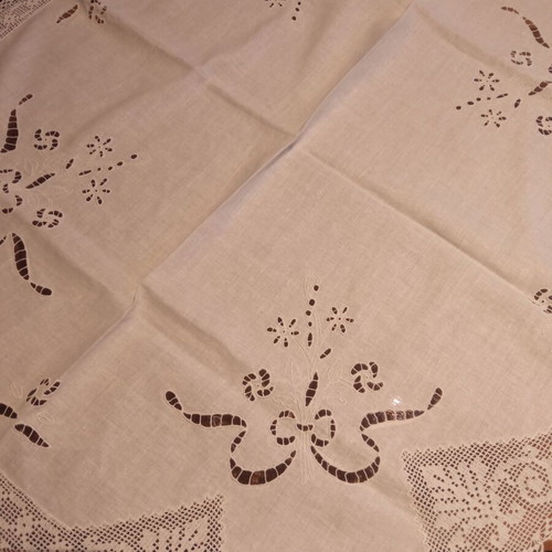 Linen tablecloth handmade white, new 88x88 with lace