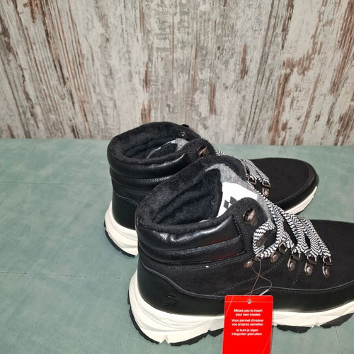 Sneaker boot new with fleece lining, removable sole, Safety Jogger