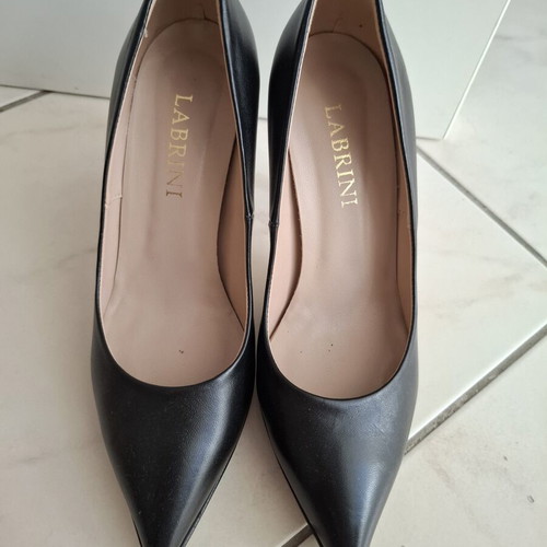 Black Pumps size 37 like new