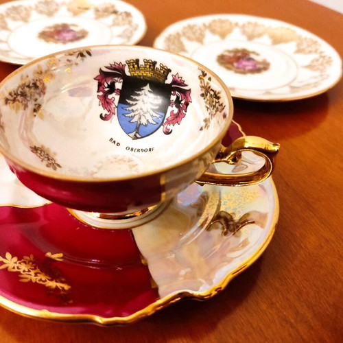 Vintage collectible cups with saucers like new, gift 3 saucers