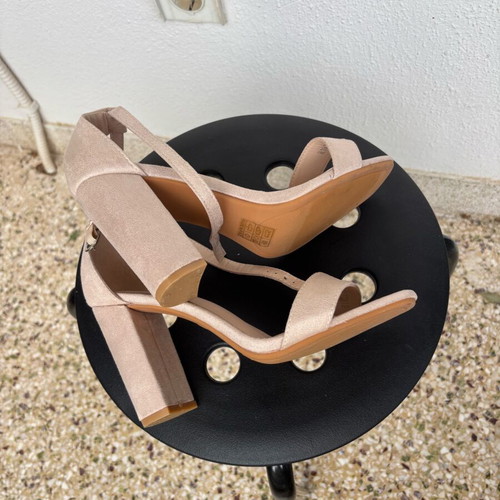 Plato beige suede women's sandals with 10cm block heel like new, size 39