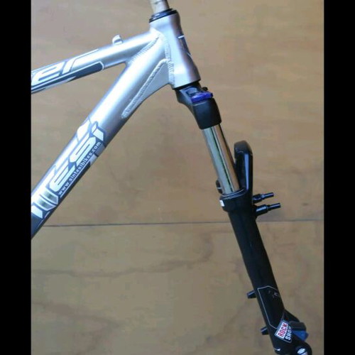 Mountain bike frame Sintesi Viper and Rockshox fork like new