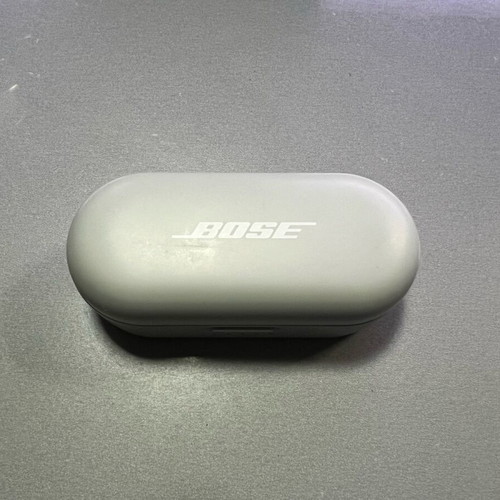 Bose QuietComfort Earbuds new with USB-C charging case