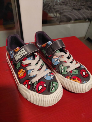 H&M Marvel sneakers size 31, like new, multicolor