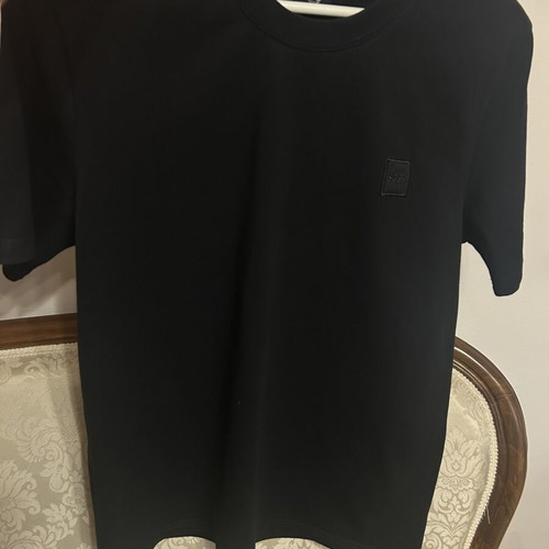 Boss men's black T-shirt, size M