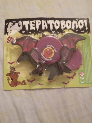 Teratovolo Scooby Doo collectible toy with bat theme and launching mechanism, Hanna Barbera