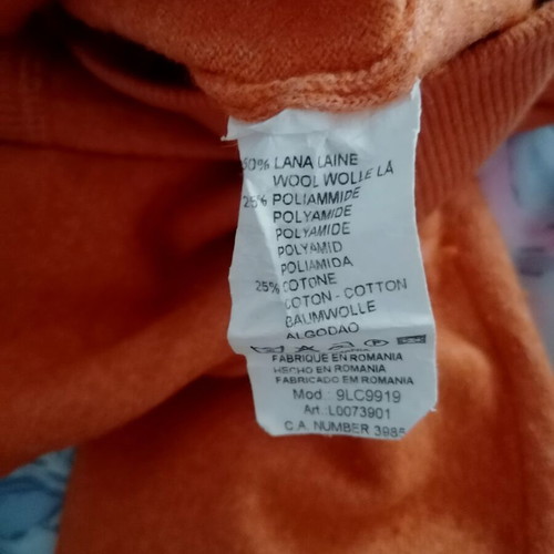 Marlboro vintage unisex wool sweater XS like new, orange