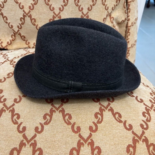 Men's wool hat for winter Large like new