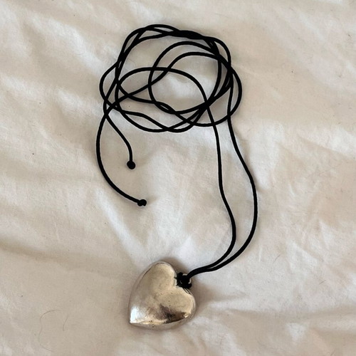 Minga London Chunky Heart Corded necklace like new, black and silver